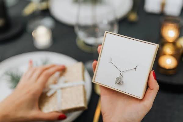 هدیه طلا روز زن
