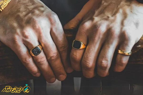 معنی انگشتر در هر انگشت نشانه چیست
