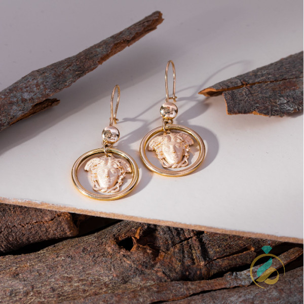 گوشواره ورساچ طلای آویز