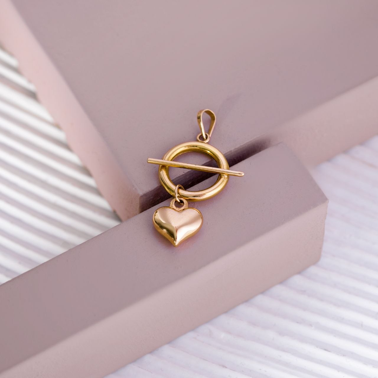 مدال آویز قلب گره