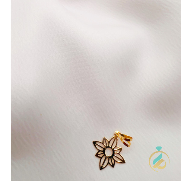 مدال طلا طرح گلی یکتاخواه