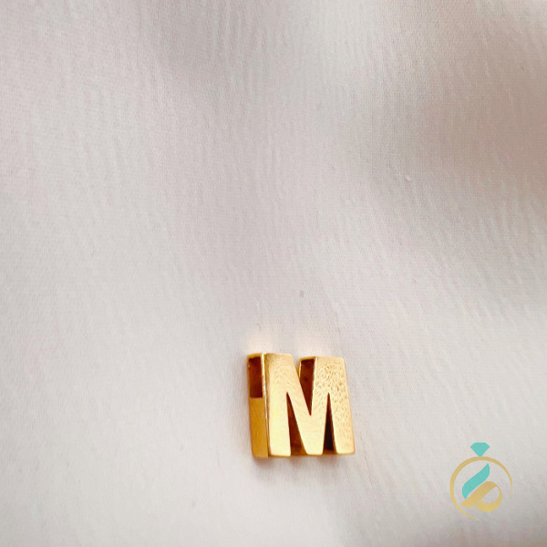 مدال طلا حرف M یکتاخواه