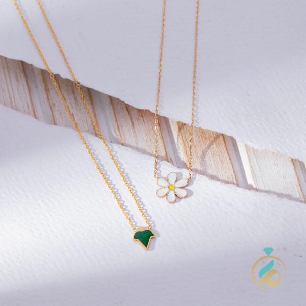 گردنبند مینیمال گل بابونه