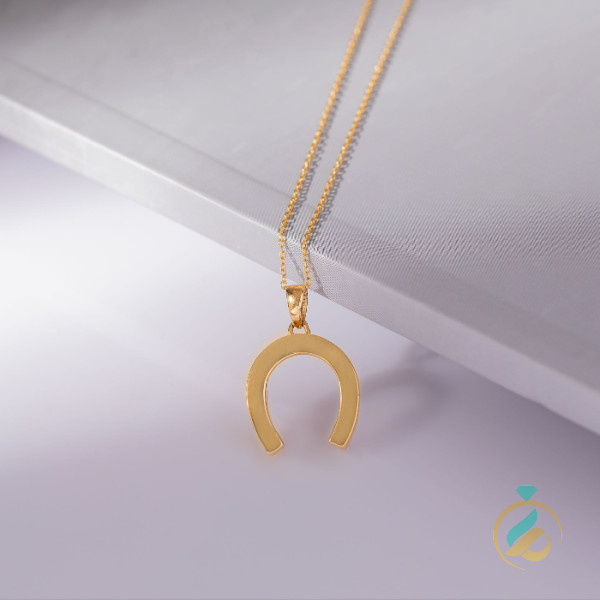 مدال مینیمال نعل خوشبختی