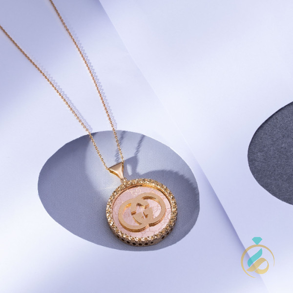 مدال آویز طلای گوچی