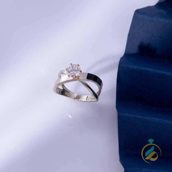 انگشتر تک نگین ضربدری